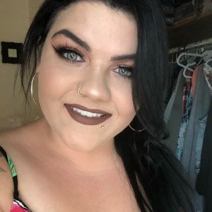 Meet your Posher, Mikayla